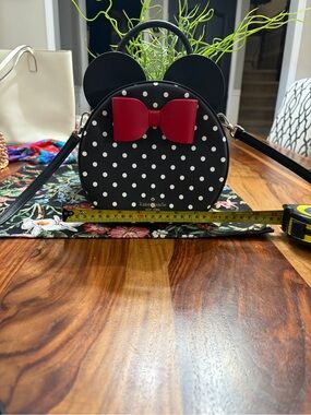 kate spade women Black & White Polka Dot Crossbody with Red Bow New with tag 🇺🇸